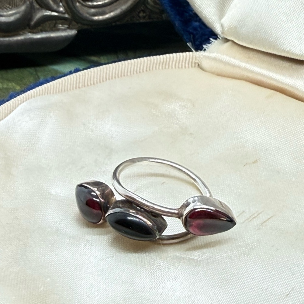 Vintage Sterling Garnet Onyx Ring